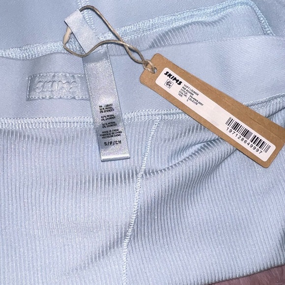 New SKIMS Blue soft lounge rib boxer OUT OF STOCK EVERYWHERE - Picture 3 of 6